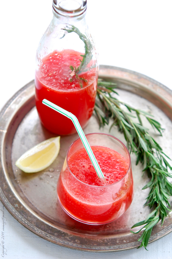 Sinemage watermelon smoothie in bottle and glass