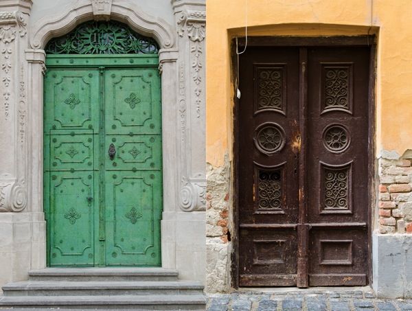 © 2012 Viviane Perenyi - Szekesfervar Old Doors