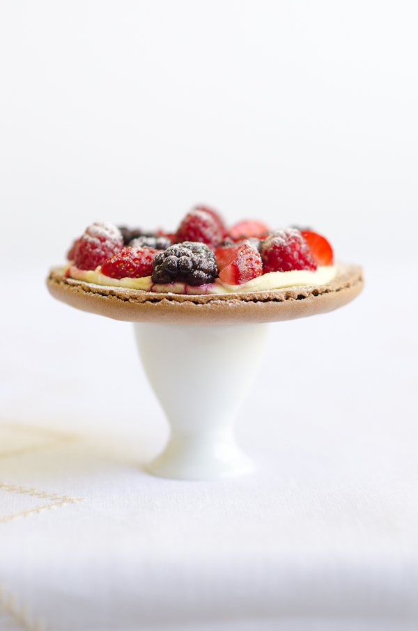 Tarte Macaron aux Fruits Rouges | At Down Under | Viviane Perenyi