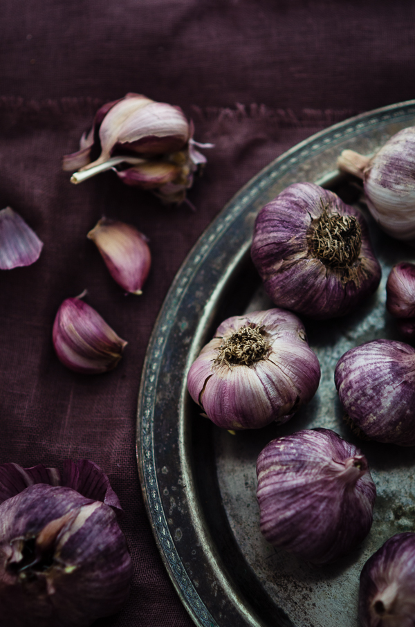 Garlic | At Down Under | Viviane Perenyi